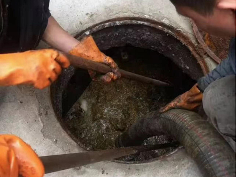 江门清理化粪池时如何避免沼气的危害?